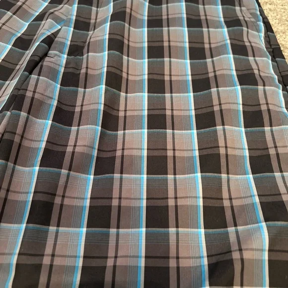 Hogan Plaid Flat Front Shorts 36W - Picture 4 of 9